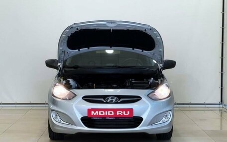 Hyundai Solaris II рестайлинг, 2011 год, 725 000 рублей, 4 фотография