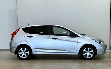 Hyundai Solaris II рестайлинг, 2011 год, 725 000 рублей, 11 фотография