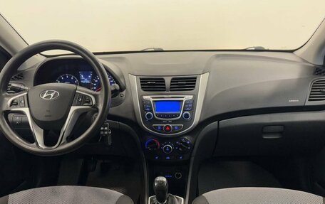 Hyundai Solaris II рестайлинг, 2011 год, 725 000 рублей, 16 фотография