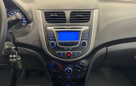 Hyundai Solaris II рестайлинг, 2011 год, 725 000 рублей, 17 фотография