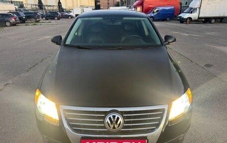 Volkswagen Passat B6, 2006 год, 375 000 рублей, 2 фотография