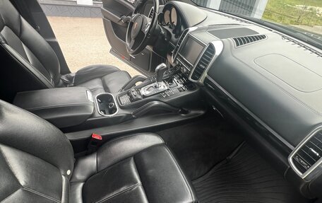 Porsche Cayenne III, 2010 год, 2 490 000 рублей, 8 фотография