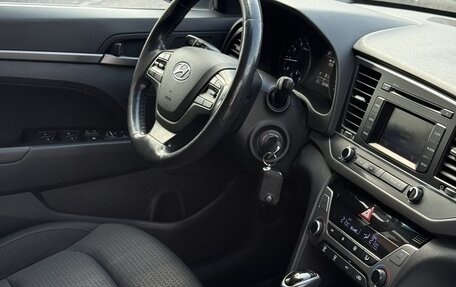 Hyundai Elantra VI рестайлинг, 2017 год, 1 520 000 рублей, 5 фотография