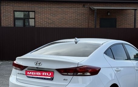 Hyundai Elantra VI рестайлинг, 2017 год, 1 520 000 рублей, 9 фотография