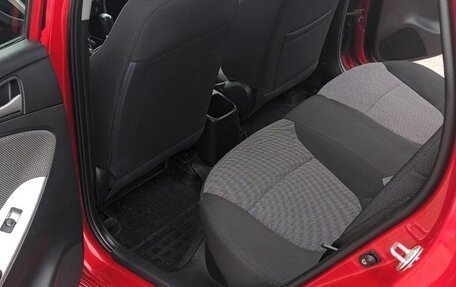 Hyundai Solaris II рестайлинг, 2013 год, 1 020 000 рублей, 8 фотография