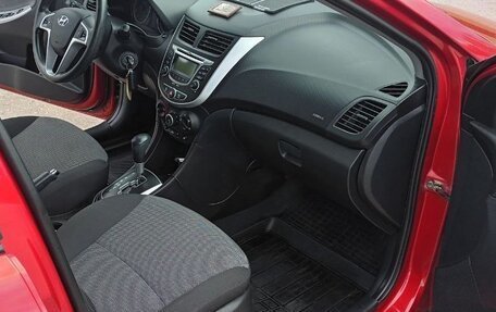 Hyundai Solaris II рестайлинг, 2013 год, 1 020 000 рублей, 13 фотография