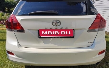 Toyota Venza I, 2015 год, 2 370 000 рублей, 2 фотография