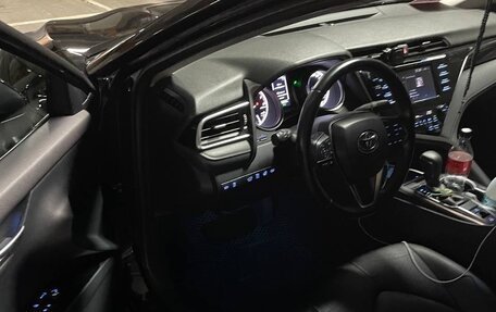 Toyota Camry, 2021 год, 2 999 999 рублей, 7 фотография