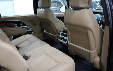 Land Rover Range Rover IV рестайлинг, 2025 год, 21 990 000 рублей, 32 фотография