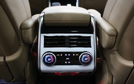 Land Rover Range Rover IV рестайлинг, 2025 год, 21 990 000 рублей, 30 фотография
