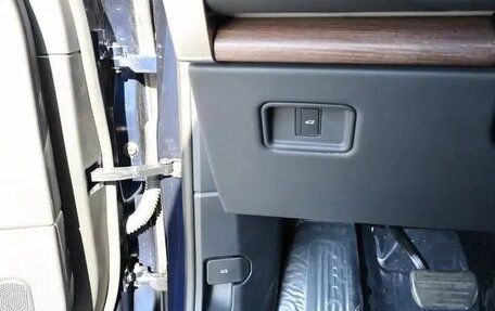 Land Rover Range Rover IV рестайлинг, 2022 год, 10 100 000 рублей, 24 фотография