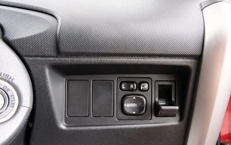 Toyota Ist II, 2003 год, 579 000 рублей, 19 фотография