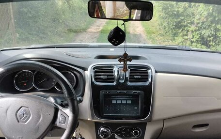 Renault Logan II, 2014 год, 900 000 рублей, 6 фотография