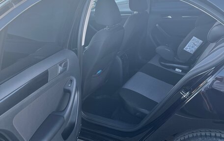 Volkswagen Jetta VI, 2012 год, 1 285 000 рублей, 2 фотография
