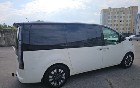 Hyundai Staria, 2022 год, 6 190 000 рублей, 3 фотография