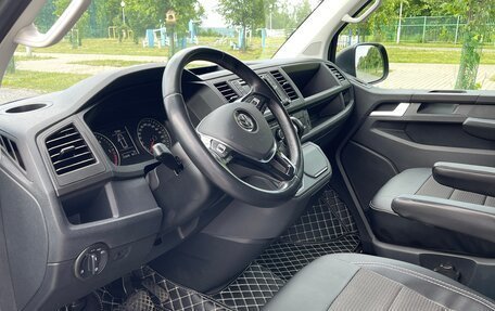 Volkswagen Multivan T6 рестайлинг, 2019 год, 3 990 000 рублей, 12 фотография