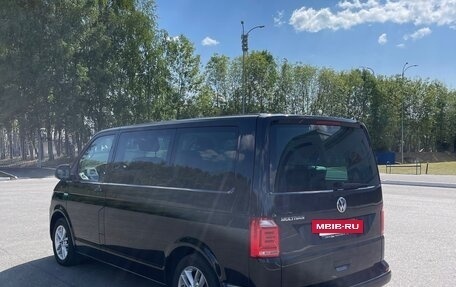 Volkswagen Multivan T6 рестайлинг, 2019 год, 3 990 000 рублей, 5 фотография