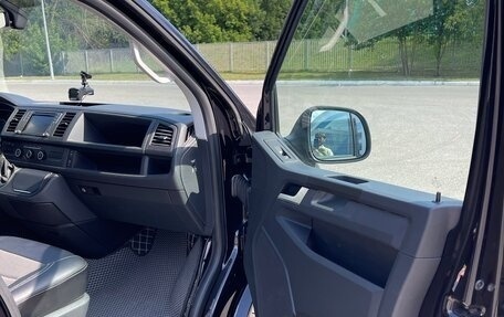 Volkswagen Multivan T6 рестайлинг, 2019 год, 3 990 000 рублей, 16 фотография