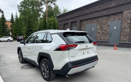 Toyota RAV4, 2025 год, 3 580 000 рублей, 4 фотография