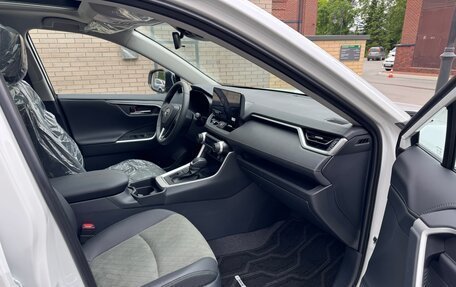 Toyota RAV4, 2025 год, 3 580 000 рублей, 11 фотография