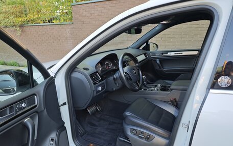 Volkswagen Touareg III, 2018 год, 4 300 000 рублей, 11 фотография