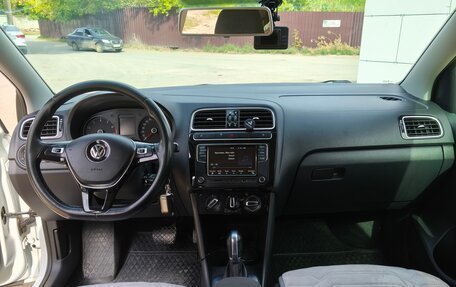 Volkswagen Polo VI (EU Market), 2017 год, 990 000 рублей, 10 фотография