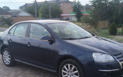 Volkswagen Jetta VI, 2010 год, 725 000 рублей, 1 фотография