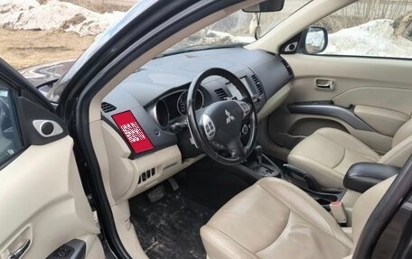 Mitsubishi Outlander III рестайлинг 3, 2008 год, 1 500 000 рублей, 1 фотография