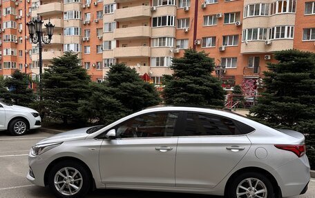 Hyundai Solaris II рестайлинг, 2017 год, 1 350 000 рублей, 1 фотография