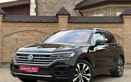 Volkswagen Touareg III, 2018 год, 3 795 000 рублей, 2 фотография