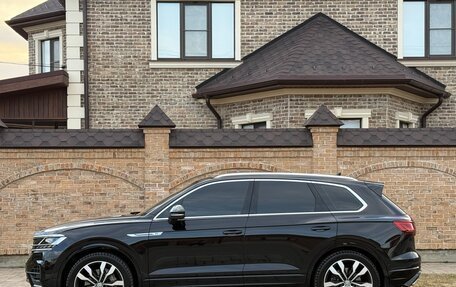 Volkswagen Touareg III, 2018 год, 3 795 000 рублей, 9 фотография
