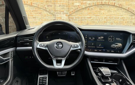 Volkswagen Touareg III, 2018 год, 3 795 000 рублей, 21 фотография