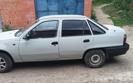 Daewoo Nexia I рестайлинг, 2002 год, 110 000 рублей, 2 фотография