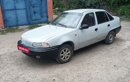 Daewoo Nexia I рестайлинг, 2002 год, 110 000 рублей, 3 фотография