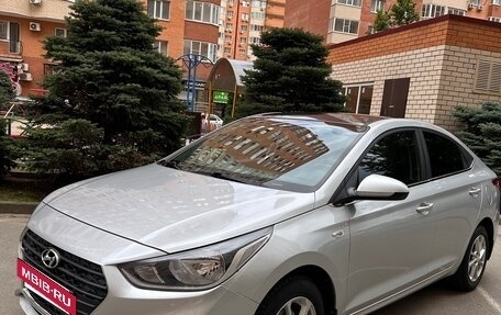 Hyundai Solaris II рестайлинг, 2017 год, 1 350 000 рублей, 8 фотография