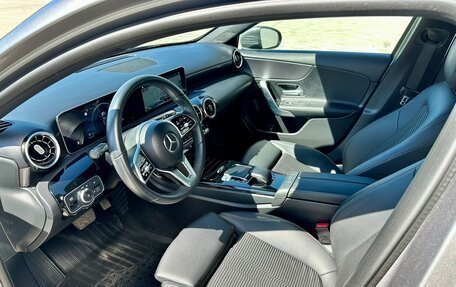 Mercedes-Benz A-Класс, 2019 год, 2 480 000 рублей, 9 фотография
