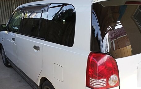 Mitsubishi Dion I рестайлинг, 2000 год, 600 000 рублей, 3 фотография