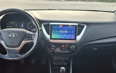 Hyundai Solaris II рестайлинг, 2019 год, 1 400 000 рублей, 16 фотография