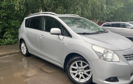Toyota Verso I, 2009 год, 1 020 000 рублей, 2 фотография