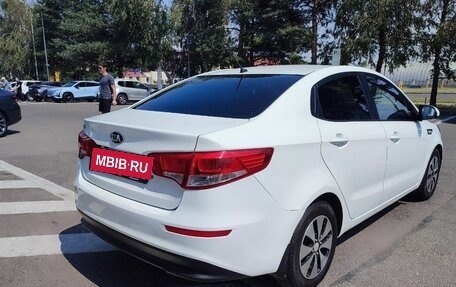 KIA Rio III рестайлинг, 2015 год, 1 039 000 рублей, 6 фотография