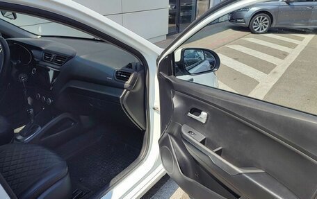 KIA Rio III рестайлинг, 2015 год, 1 039 000 рублей, 15 фотография