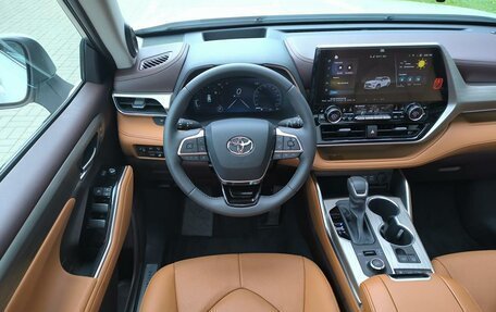 Toyota Highlander, 2025 год, 5 390 000 рублей, 13 фотография