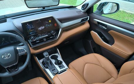 Toyota Highlander, 2025 год, 5 390 000 рублей, 14 фотография