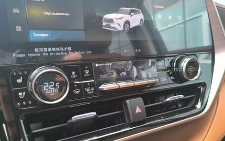 Toyota Highlander, 2025 год, 5 390 000 рублей, 24 фотография