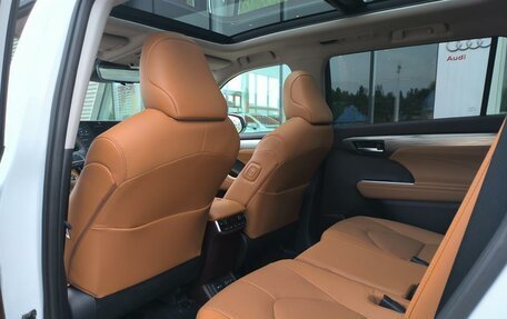 Toyota Highlander, 2025 год, 5 390 000 рублей, 35 фотография