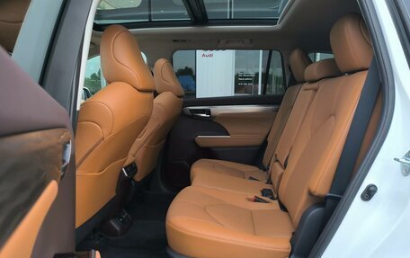 Toyota Highlander, 2025 год, 5 390 000 рублей, 36 фотография