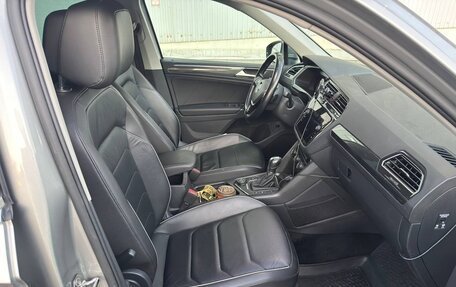 Volkswagen Tiguan II, 2017 год, 2 100 000 рублей, 16 фотография
