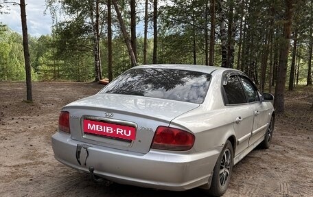 Hyundai Sonata IV рестайлинг, 2004 год, 300 000 рублей, 5 фотография
