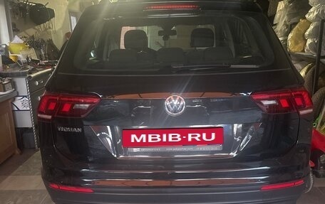 Volkswagen Tiguan II, 2020 год, 2 450 000 рублей, 3 фотография
