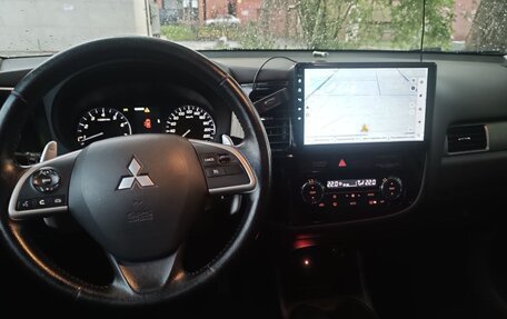 Mitsubishi Outlander III рестайлинг 3, 2012 год, 1 150 000 рублей, 7 фотография